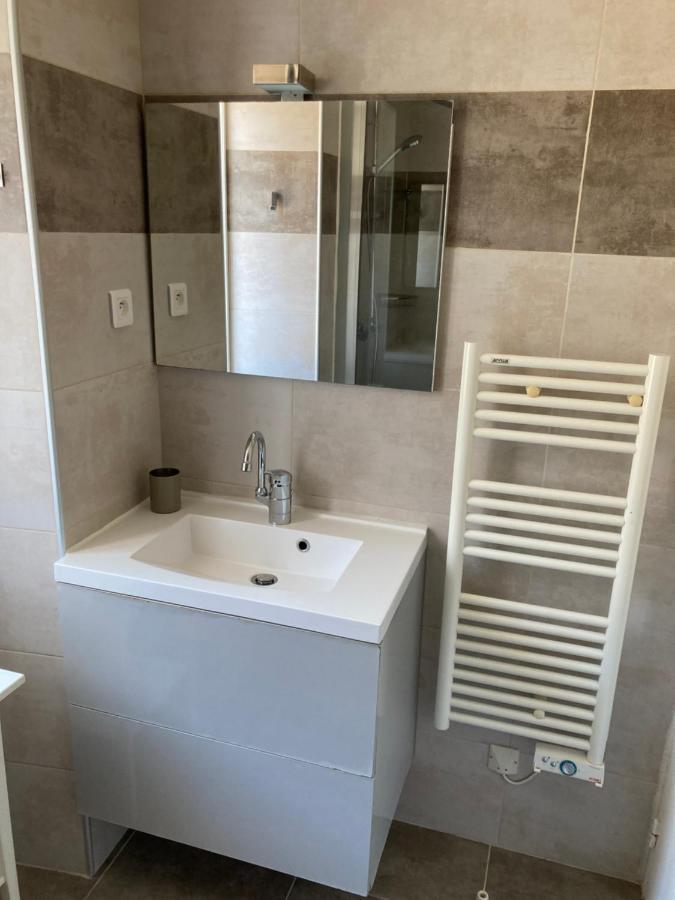 Duplex 4 Personnes Clim Wifi Parking Apartment